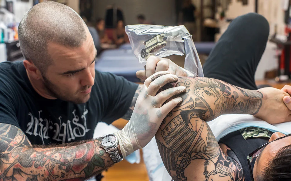 Tattoo ve Piercing Stüdyoları